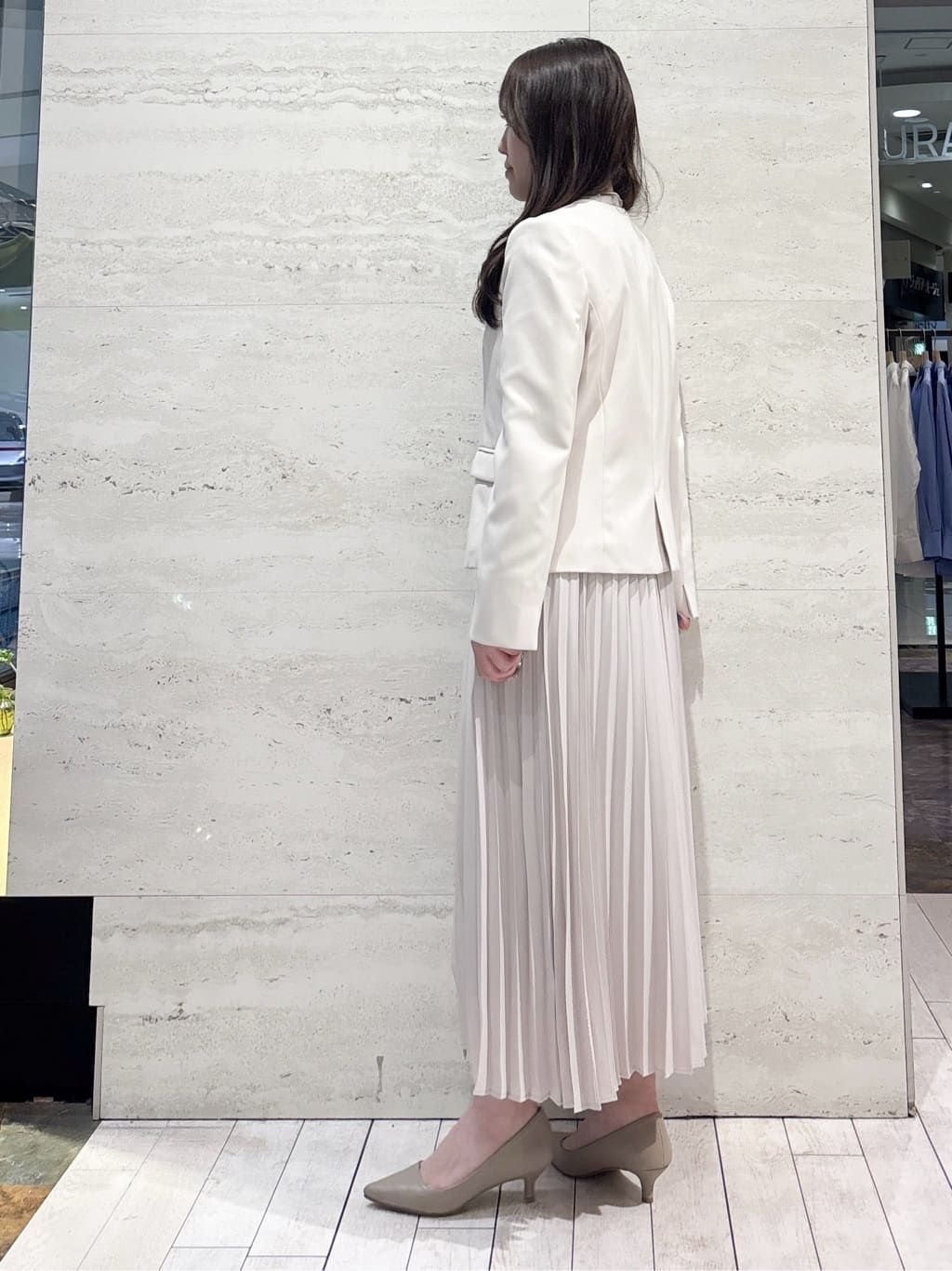 かほさんの「OPAQUE.CLIP｜オーガンジーフラワーコサージュ」を使ったコーディネート