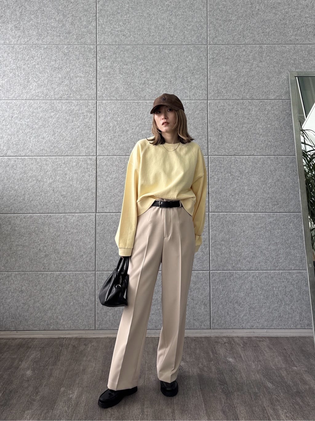 kotakiさんの「INDIVI｜Timeless｜ストレートフレアパンツ」を使ったコーディネート