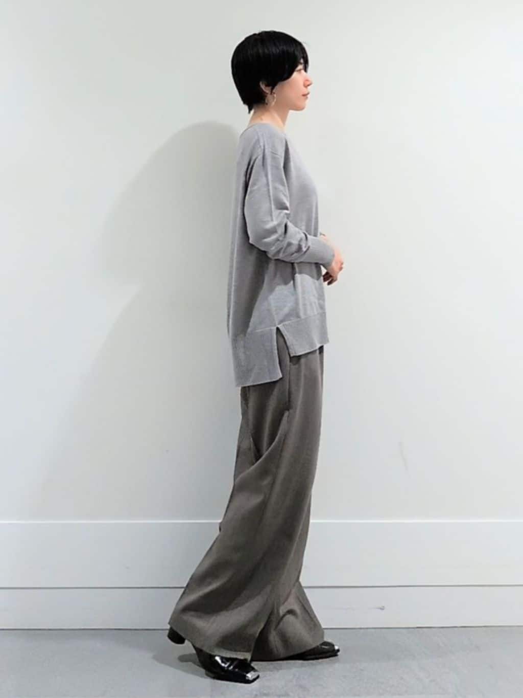 ミズタさんの「UNTITLED｜【8色展開/体型カバー】魅せるタイムレスニット」を使ったコーディネート