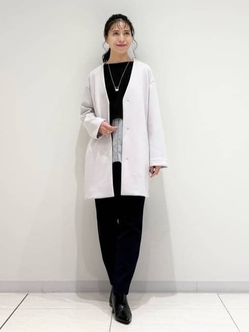 kayoさんの「INDIVI｜【秋／軽羽織り】ノーカラーミドル丈ライトコート」を使ったコーディネート