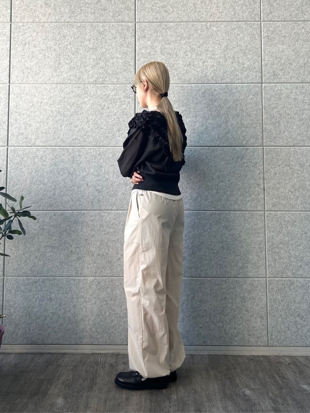 honoka Aさんの「CODE A｜3way frill cardigan」を使ったコーディネート