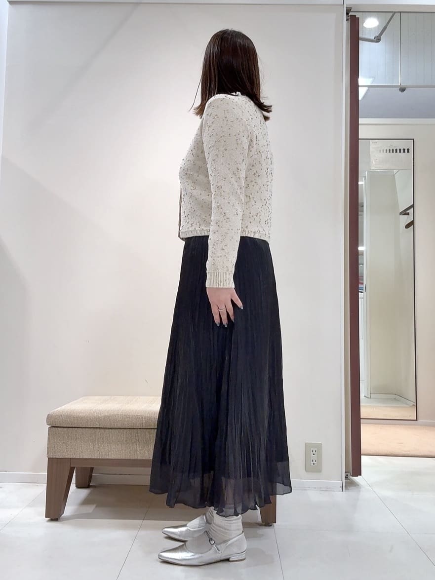 YUIさんの「UNTITLED｜◆【セレモニー/定番人気】ハイネックフリル ブラウス」を使ったコーディネート