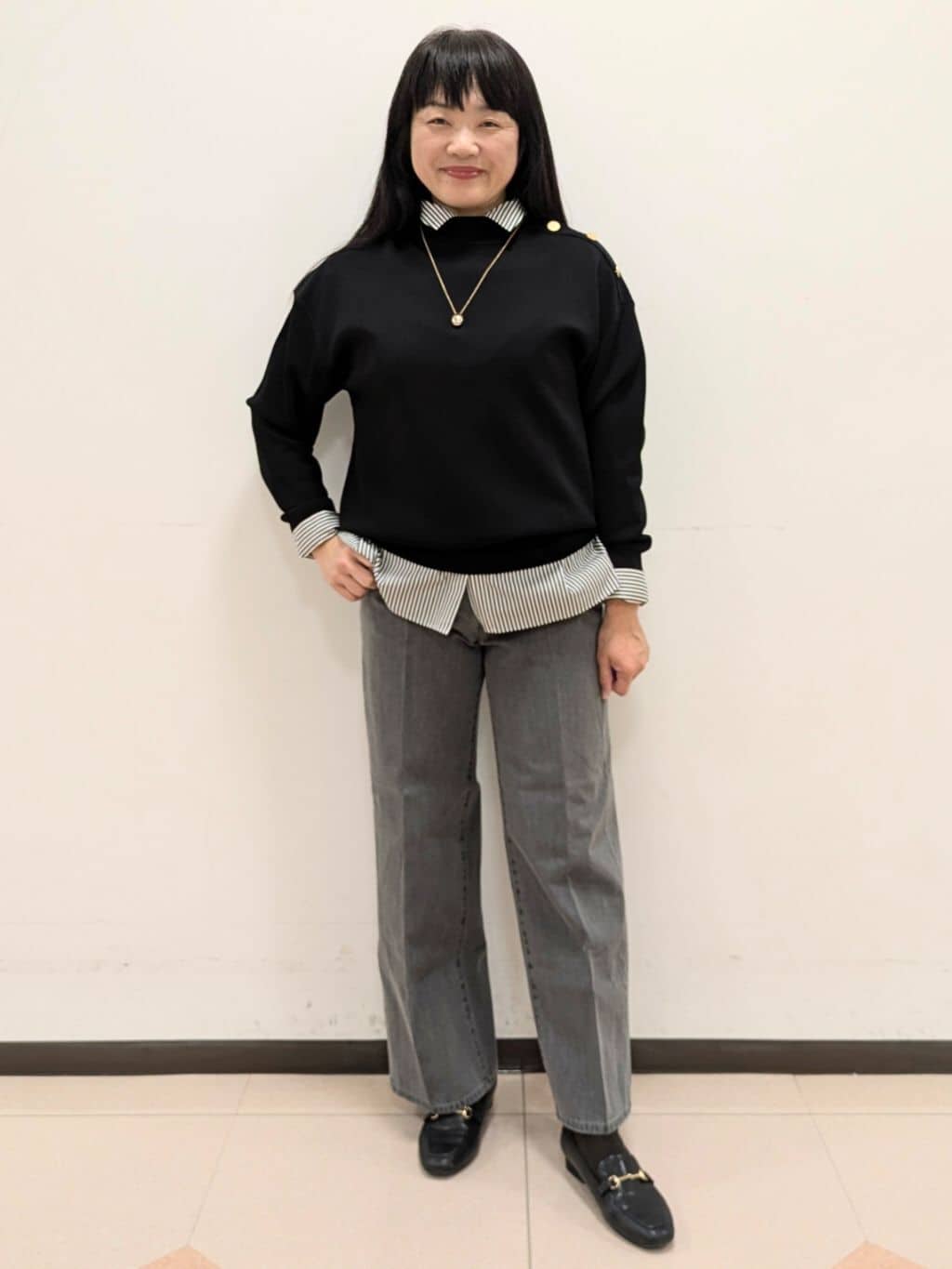 ともさんの「UNTITLED｜◆【コットン100/洗える】シャーリングフリルネックブラウス」を使ったコーディネート