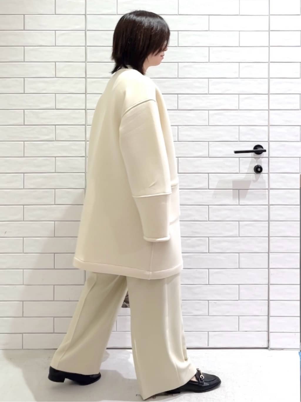 しおりさんの「OPAQUE.CLIP｜リバーシブル配色ノーカラーコート【洗濯機OK】」を使ったコーディネート