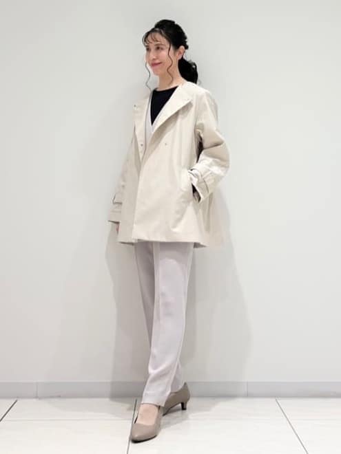kayoさんの「INDIVI｜【撥水/軽量】ミドル丈 ミニマルトレンチコート」を使ったコーディネート