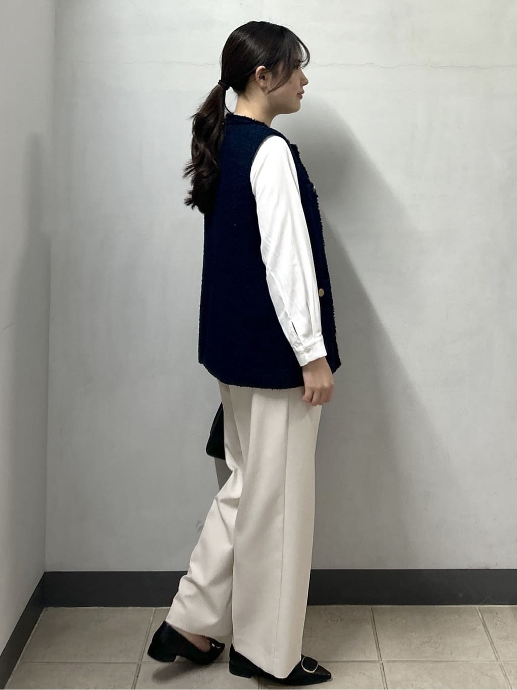 sayaさんの「OPAQUE.CLIP｜《通勤対応》ツイードジレ【洗える】」を使ったコーディネート