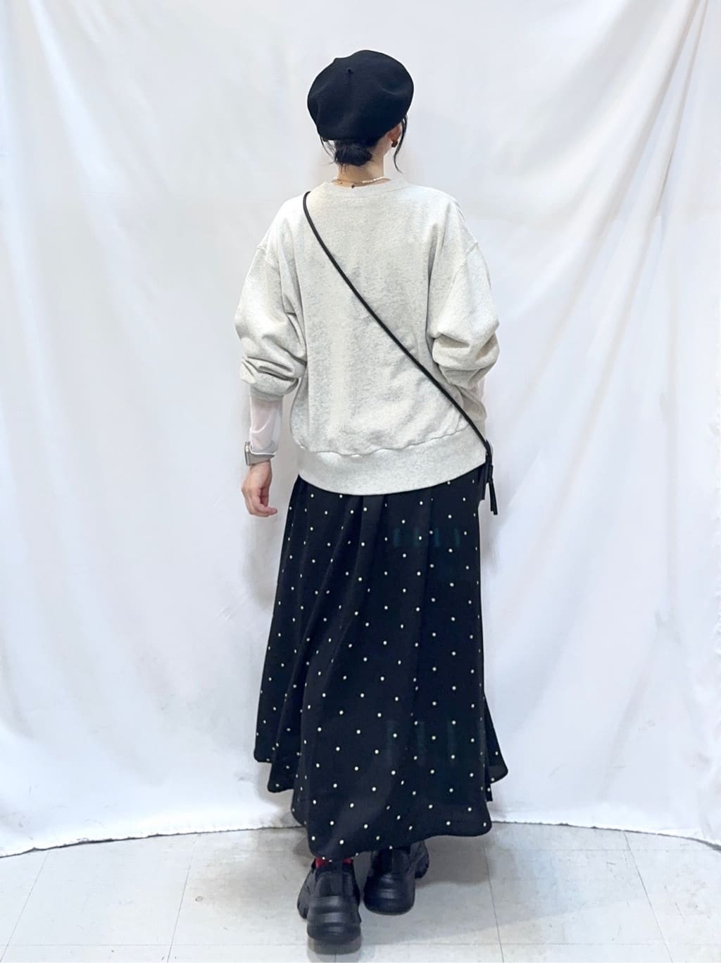 𝐇𝐢𝐫𝐨𝐦𝐢さんの「SHOO･LA･RUE｜【S-LL】レイヤードスタイルに チュール切替ロンT」を使ったコーディネート