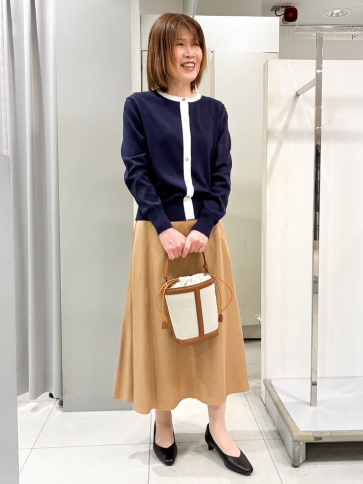 たみちゃんさんの「Reflect｜【アンサンブル可】バイカラーカーディガン」を使ったコーディネート