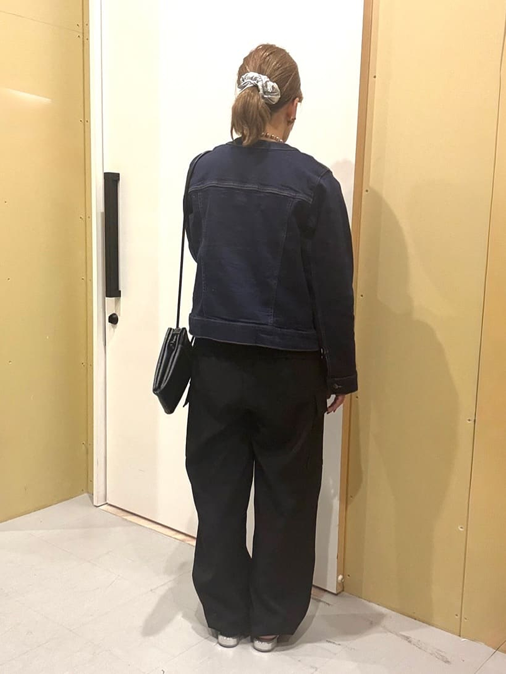 えみ子さんの「SHOO･LA･RUE｜【洗濯機可/S-LL/2WAY】こなれたカジュアルスタイルに イージーカーゴパンツ」を使ったコーディネート