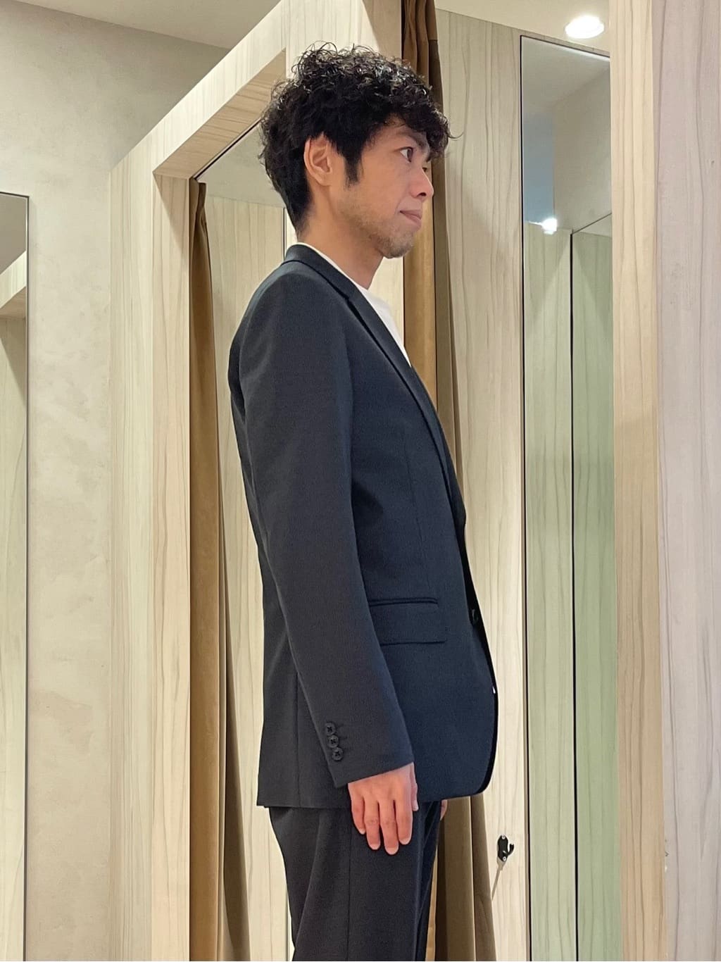 URAさんの「TAKEO KIKUCHI｜撥水ツイル スタンドカラー コート」を使ったコーディネート