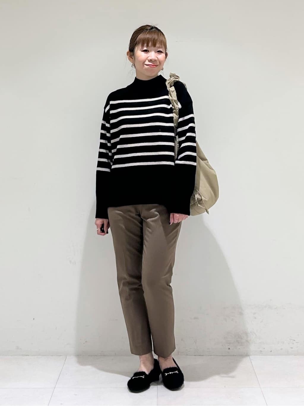 tsuyuさんの「INDIVI｜【名品／撥水／抗菌防臭】ショート丈リサイクルダウンコート」を使ったコーディネート