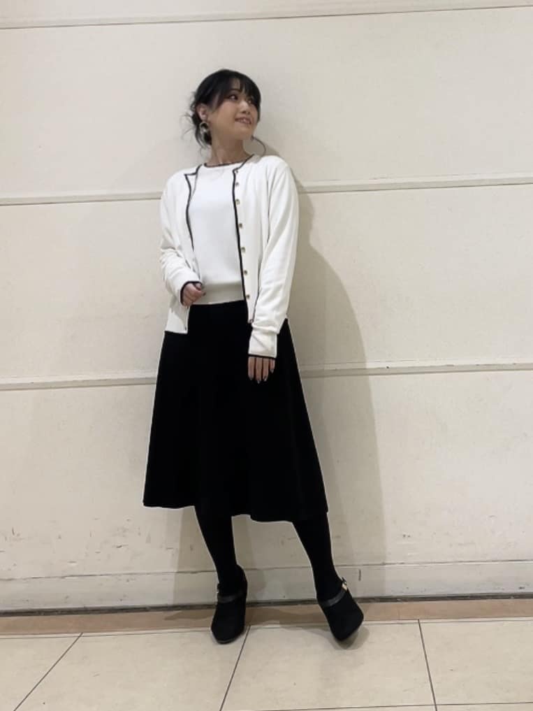 watanabeさんの「UNTITLED｜【アンサンブル可/洗える】ウォームスパン カーディガン」を使ったコーディネート