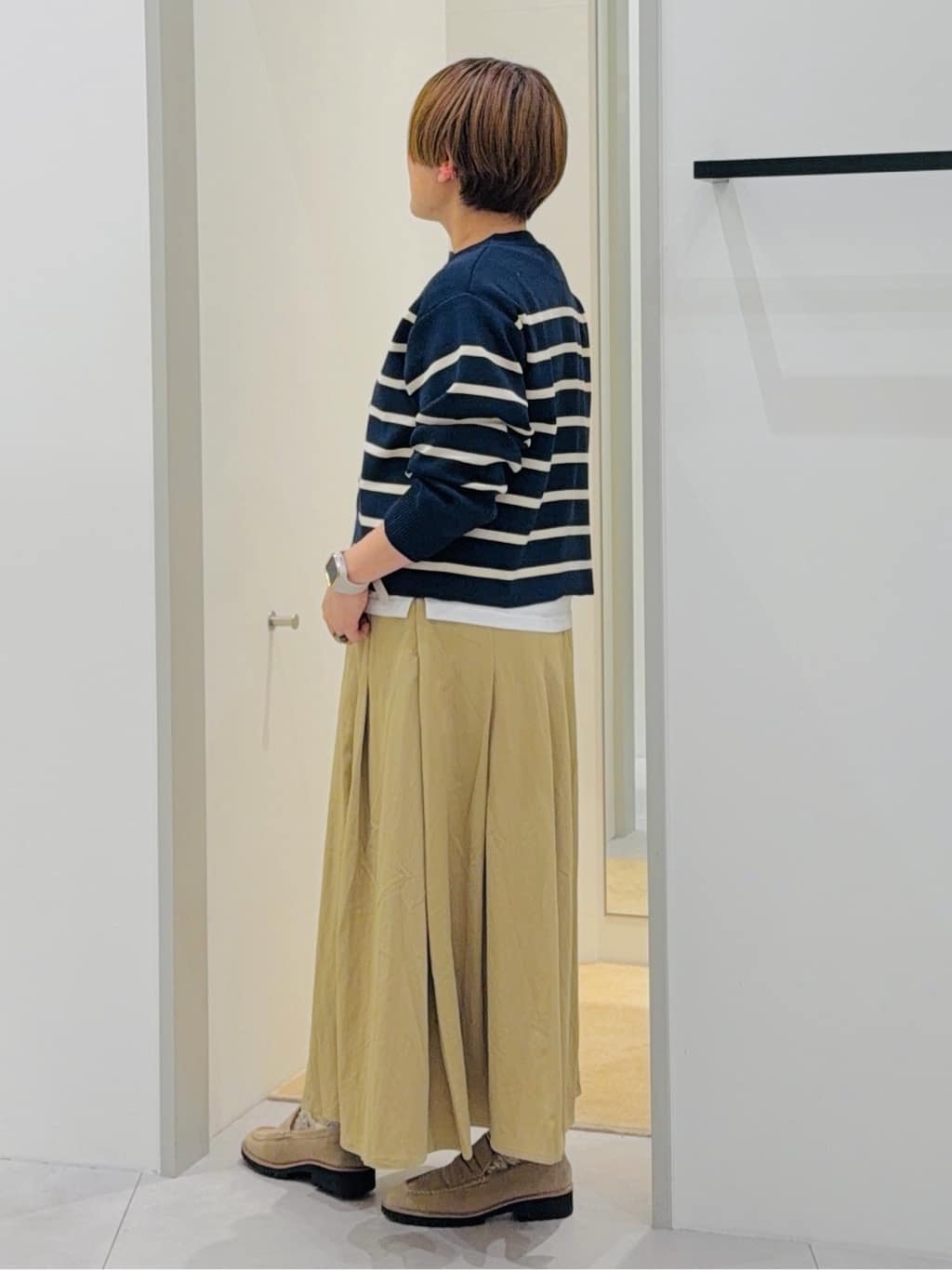 タナさんの「THE SHOP TK｜【羽織るだけでこなれ感を演出】デニム切替カーディガン」を使ったコーディネート