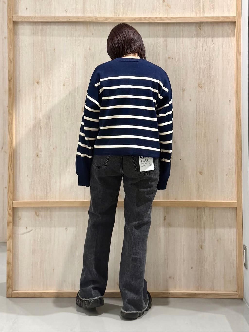 nanaさんの「THE SHOP TK｜【羽織るだけでこなれ感を演出】デニム切替カーディガン」を使ったコーディネート