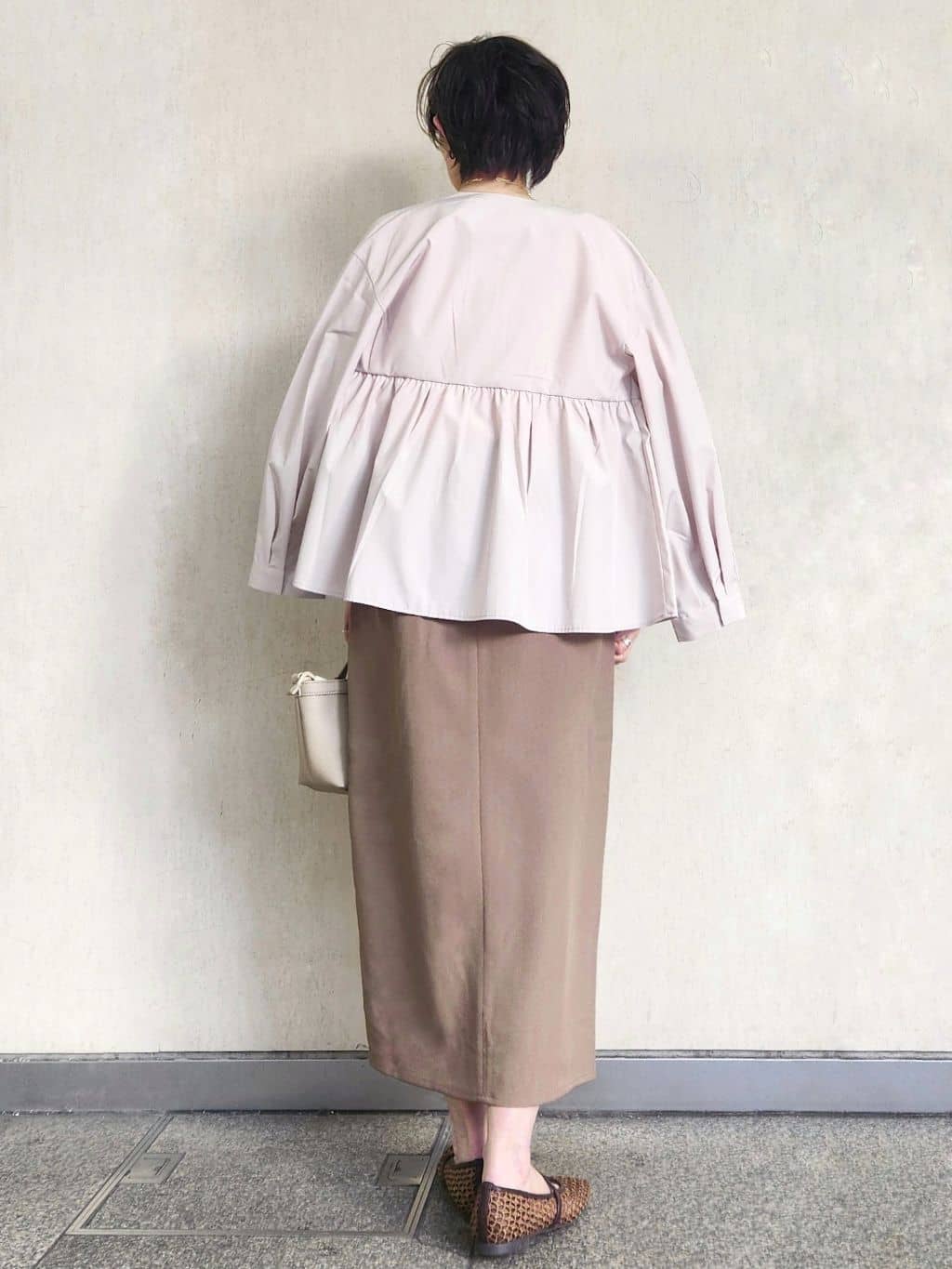 milkyさんの「OPAQUE.CLIP｜撥水ノーカラーペプラムブルゾン【洗濯機OK／抗ピル】」を使ったコーディネート