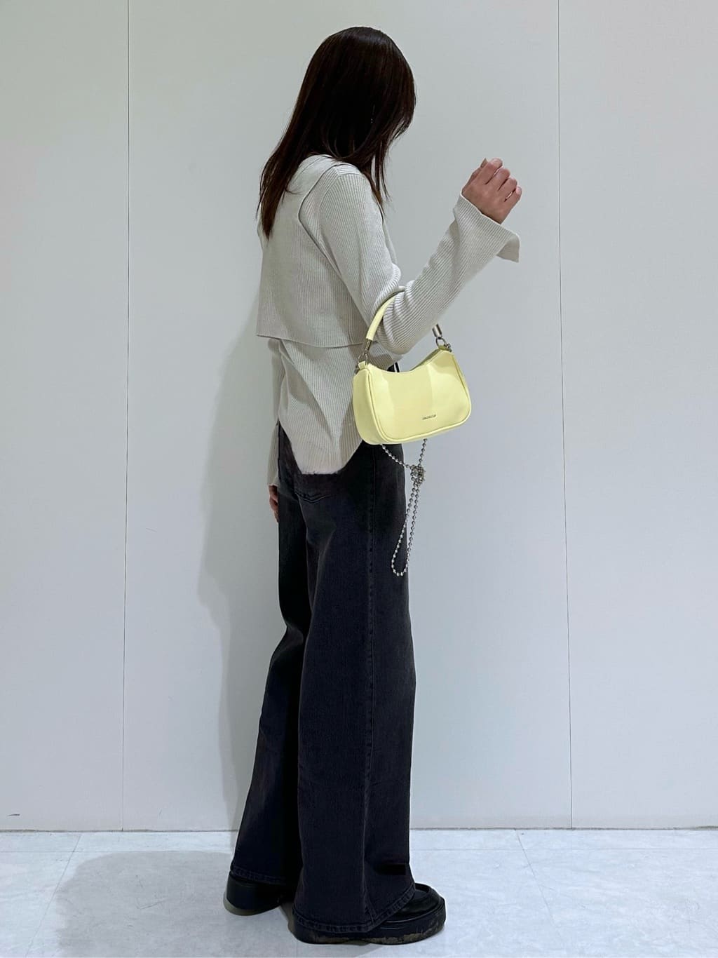 makiさんの「OPAQUE.CLIP｜《ツインセット》ビスチェベスト&times;リブニット【洗濯機OK】」を使ったコーディネート