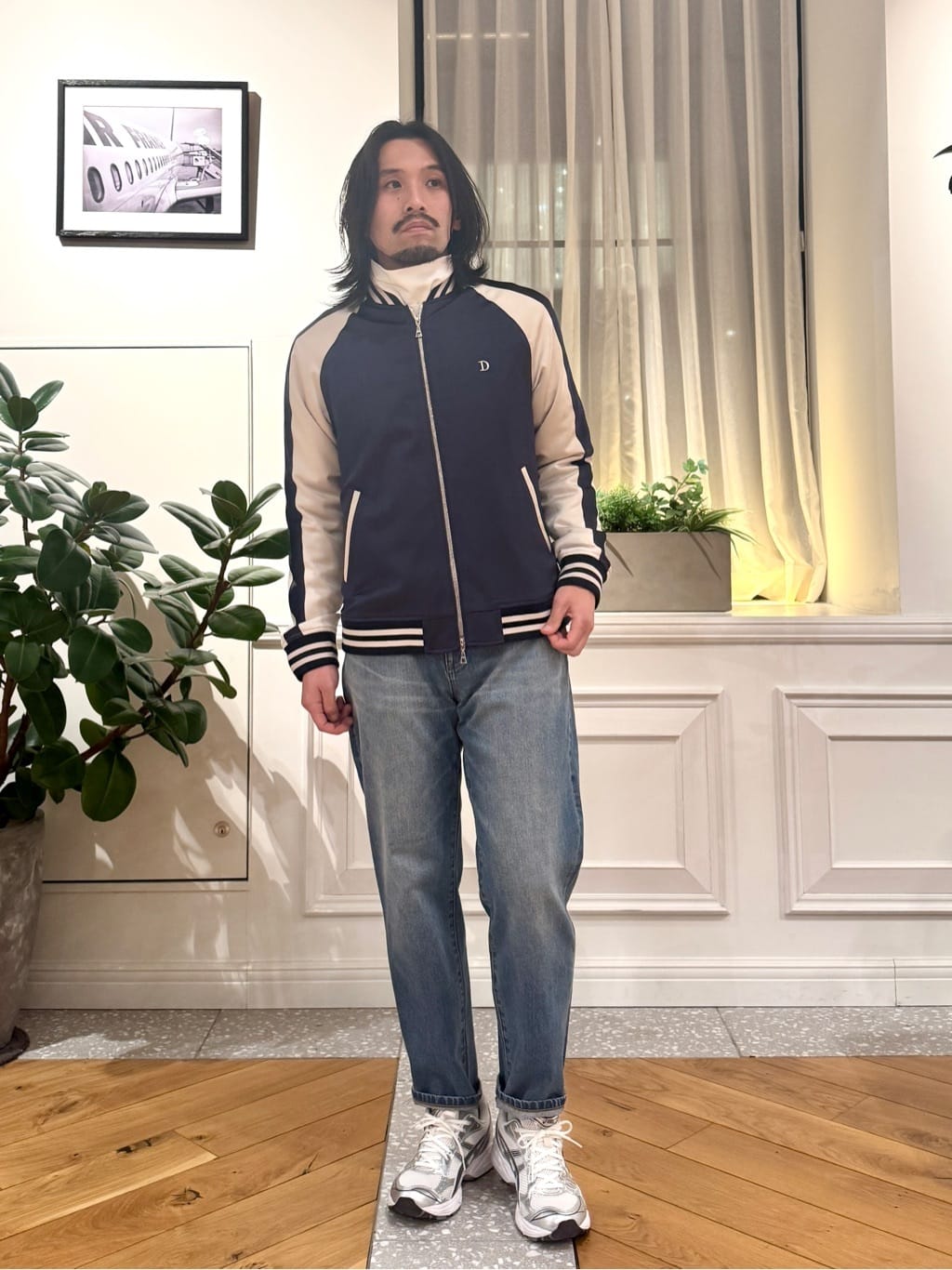 kawarataniさんの「DRESSTERIOR｜【MonoMax4月号掲載】ピストルラビット スカジャン」を使ったコーディネート