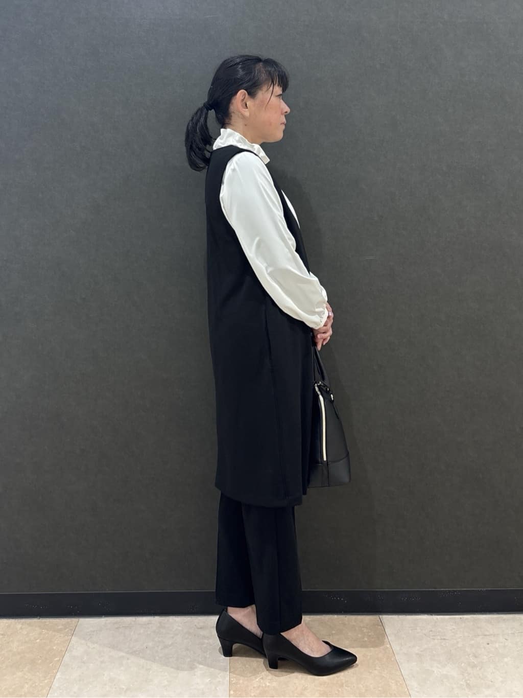 わかさんの「SHOO･LA･RUE｜【洗濯機可】上品で華やか スタンドフリルブラウス」を使ったコーディネート