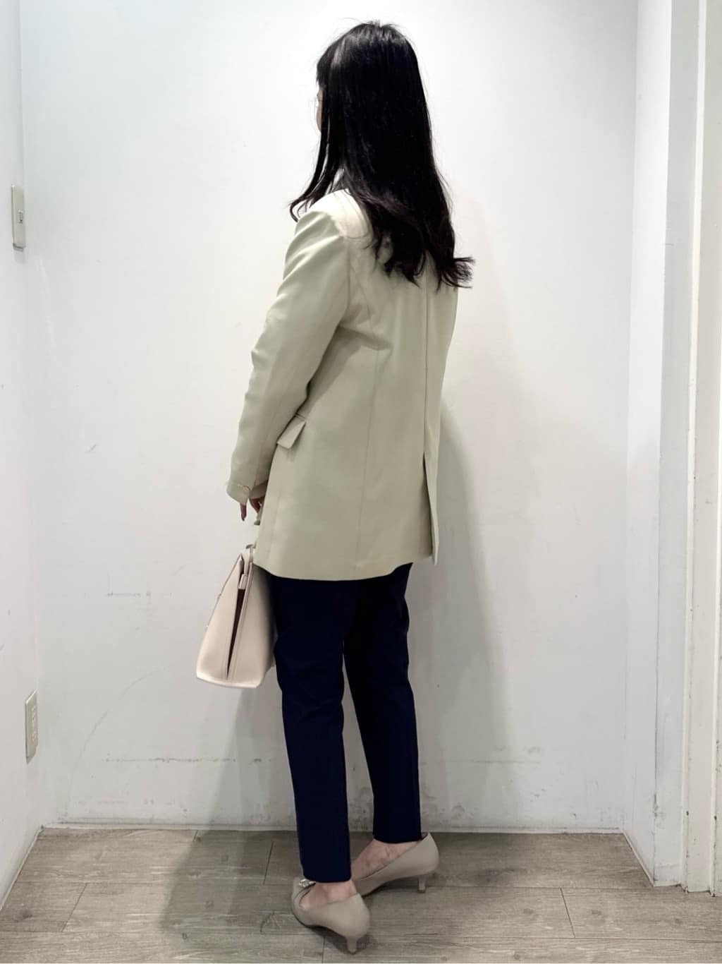 yuicciさんの「OPAQUE.CLIP｜金ボタンダブルブレストテーラードジャケット／セットアップ対応【洗える】」を使ったコーディネート