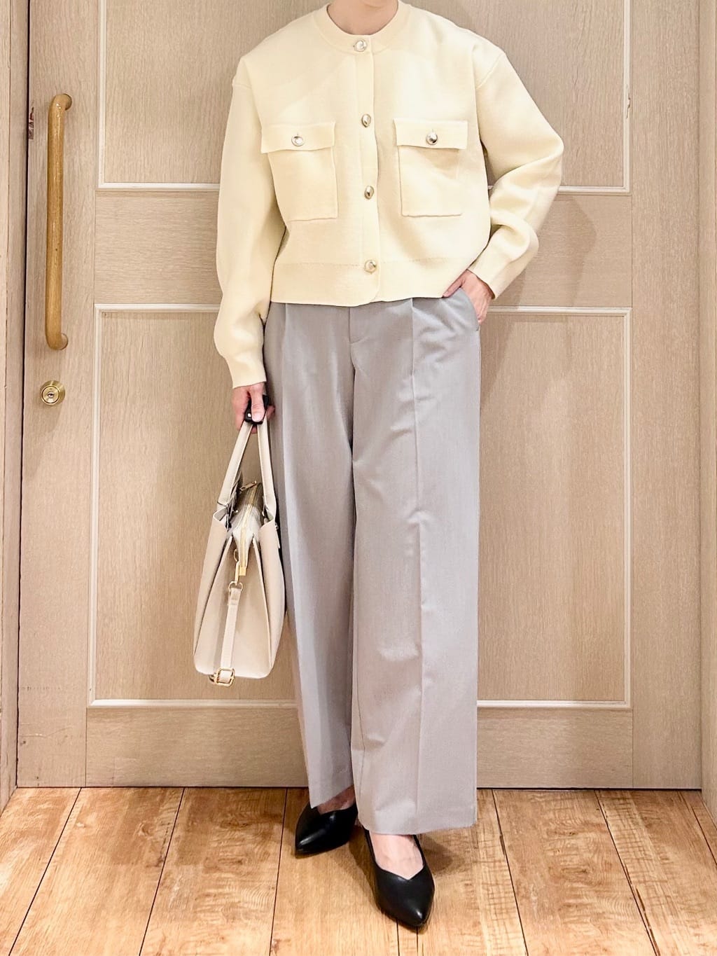 ちぐささんの「SHOO･LA･RUE｜【洗濯機可/S-LL】1枚でも羽織りでも 華やか上品カーデ」を使ったコーディネート