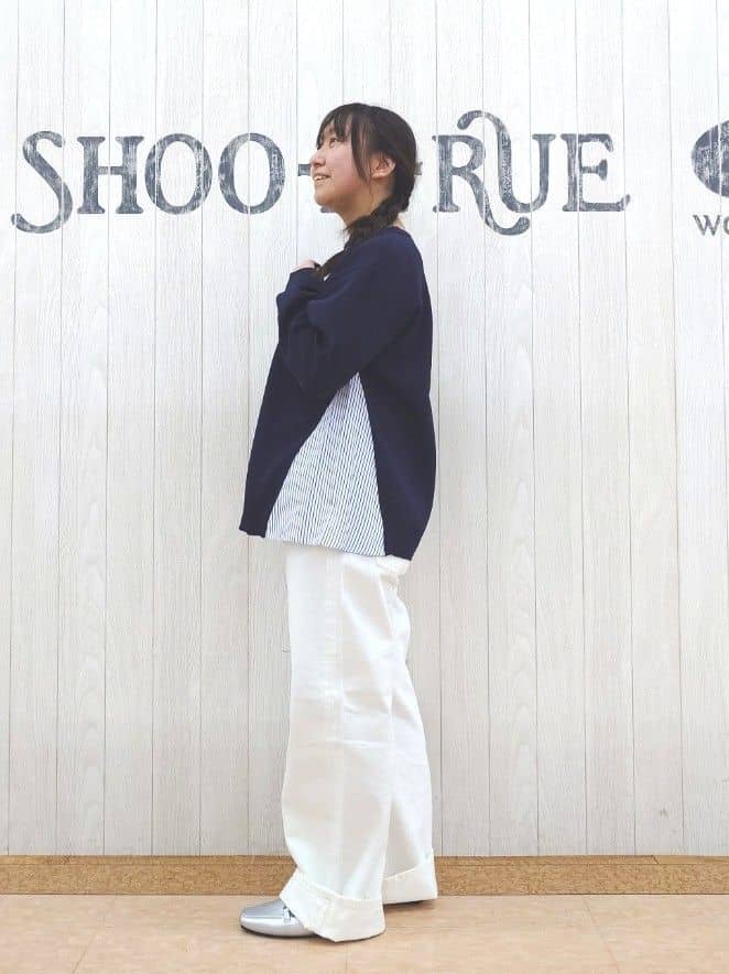 とろろさんの「SHOO･LA･RUE｜【SHOO・LA・RUE DENIM/SS-LL】程よい厚みの ストレートデニムパンツ（10.5オン」を使ったコーディネート