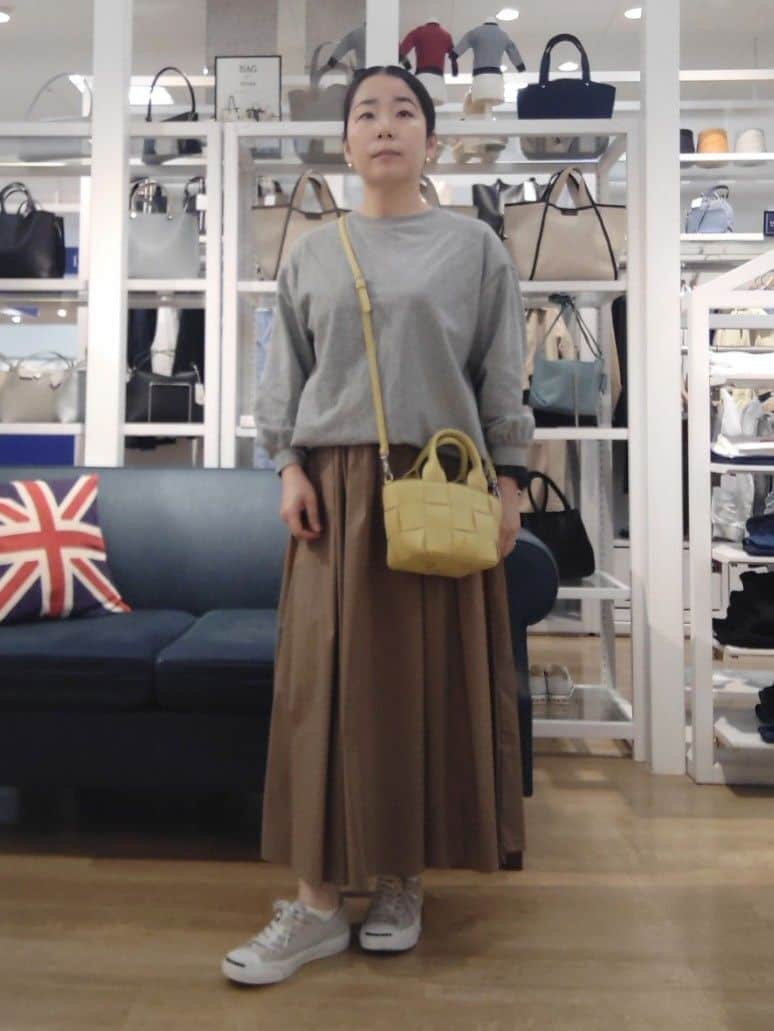 kaiさんの「Dessin｜【360度可愛い・洗える】バックヘンリーカットソー」を使ったコーディネート