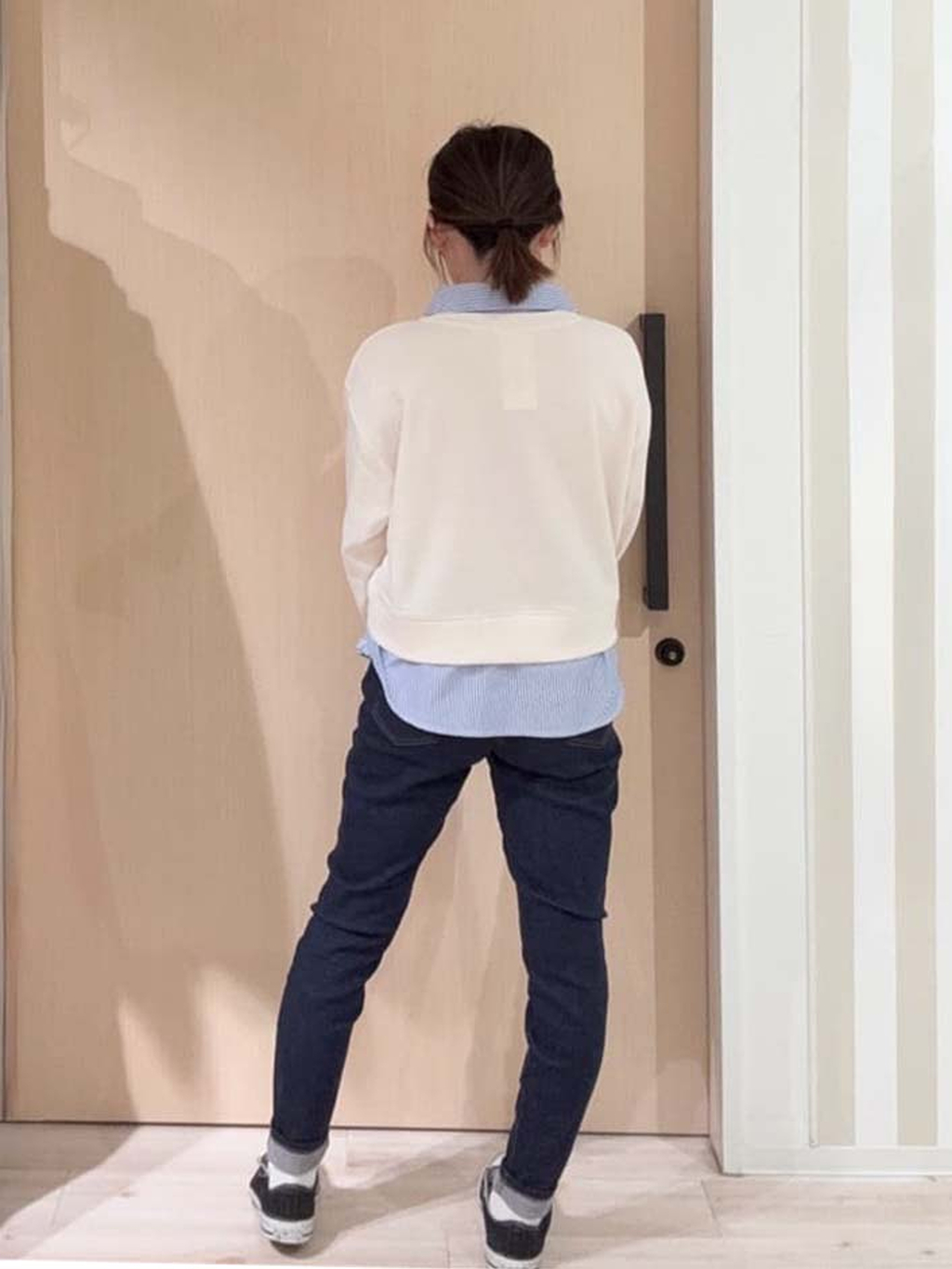 うめちゃんさんの「SHOO･LA･RUE｜【SHOO・LA・RUE DENIM】毎日使いたくなる ストレッチデニムスキニーパンツ」を使ったコーディネート