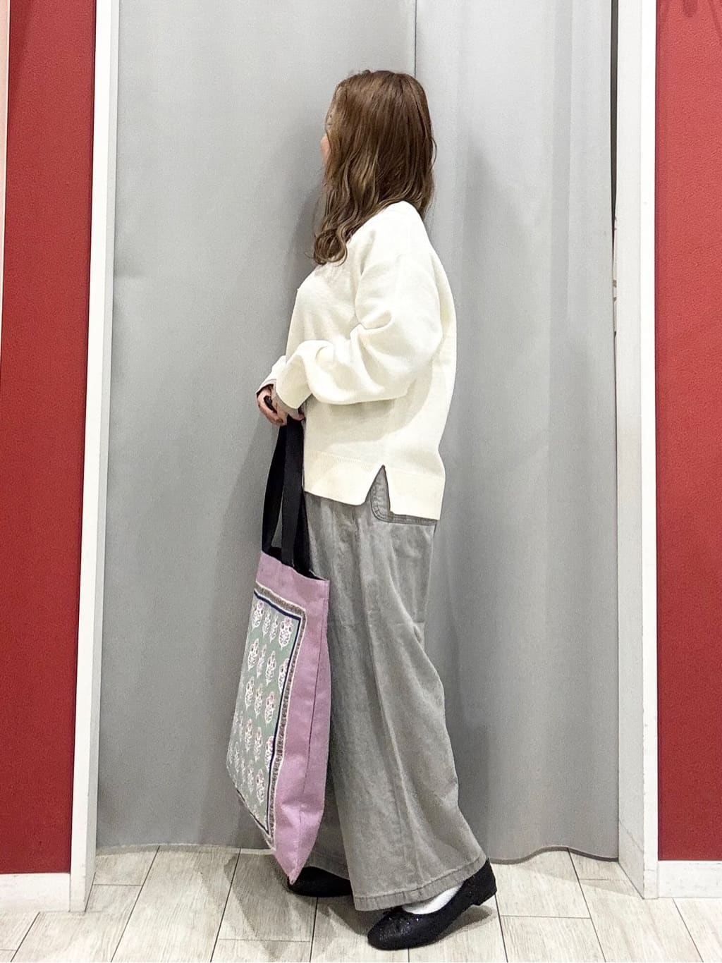 shioさんの「SHOO･LA･RUE｜【洗濯機可/S-LL/インしなくても着られる】1枚で決まる　レイヤード風スウェットライクニット」を使ったコーディネート