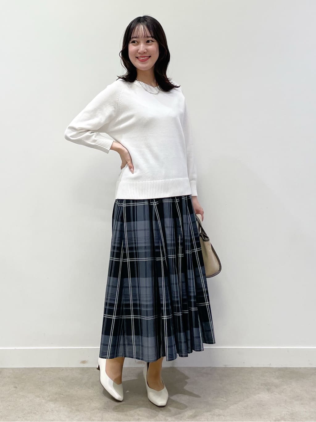 yukariさんの「Dessin｜【洗える】コットンVネックニット」を使ったコーディネート