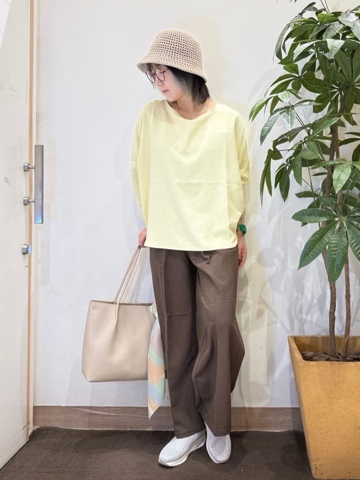 misakiさんの「SHOO･LA･RUE｜【洗濯機可/セットアップ可/UV/SS-LL】楽してきちんと きれい見えゆったりワイドパンツ」を使ったコーディネート