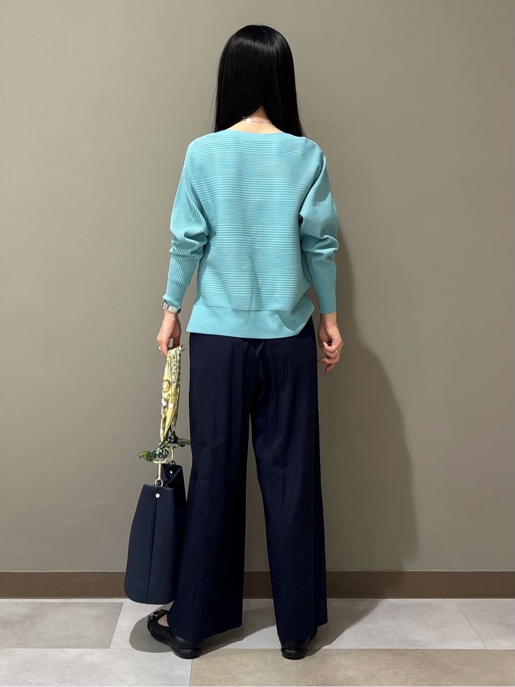 KEIKOさんの「INDIVI｜【花粉付着防止／撥水／UVケア】名品トレンチコート」を使ったコーディネート