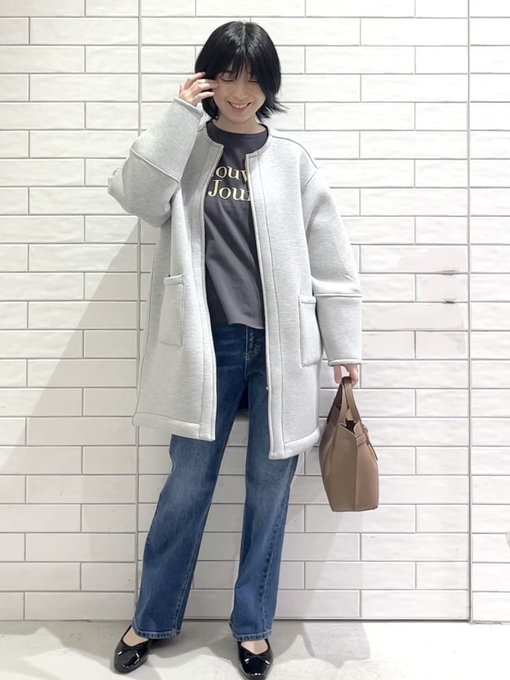 しおりさんの「OPAQUE.CLIP｜ロゴプリントロングTシャツ【洗濯機OK】」を使ったコーディネート