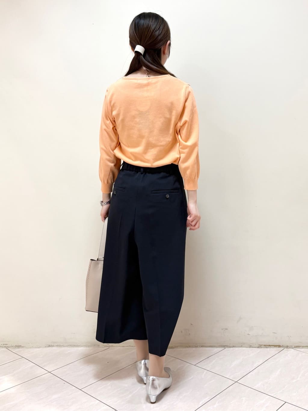 mikiさんの「Reflect｜リネンライクワイドミディパンツ」を使ったコーディネート