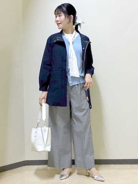  beni_gingerさんの「Reflect｜【通勤／ボウタイ取り外し可】ボウタイ付きバンドカラーブラウス」を使ったコーディネート