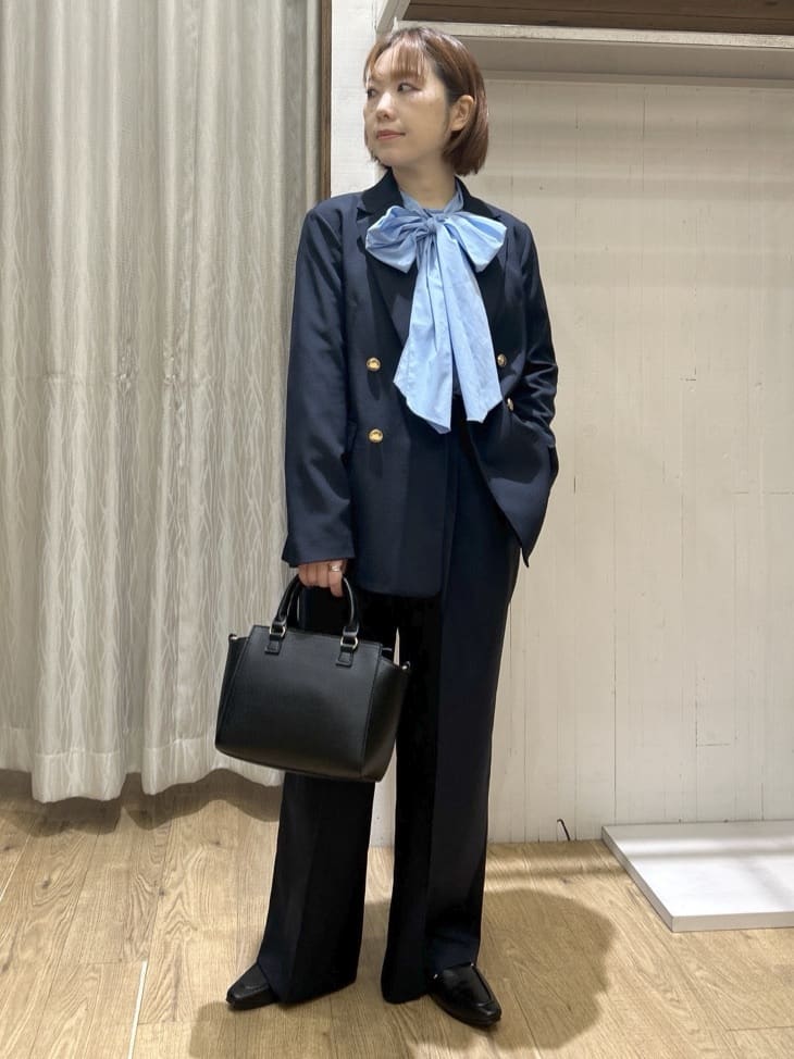 ga_riさんの「THE SHOP TK｜【通勤にもデイリーにも】CAVIAN 金ボタンダブルブレストジャケット」を使ったコーディネート