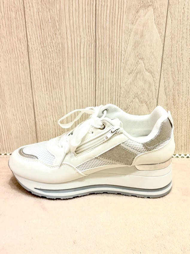 Nさんの「SHOO･LA･RUE｜ヒールアップスニーカー」を使ったコーディネート