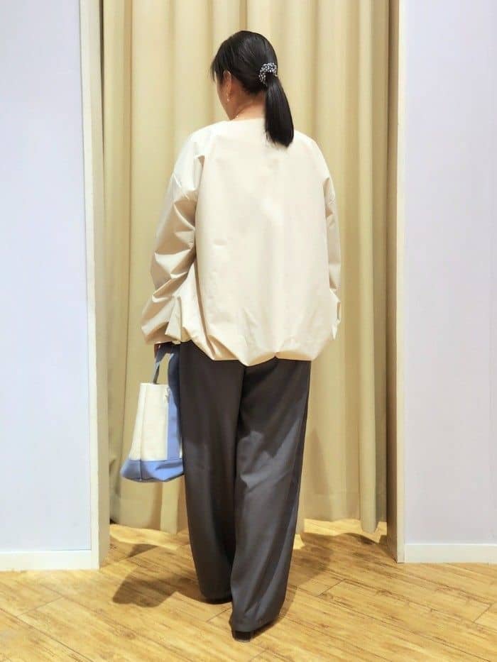 くまさんの「SHOO･LA･RUE｜配色キャンバストートバッグ」を使ったコーディネート