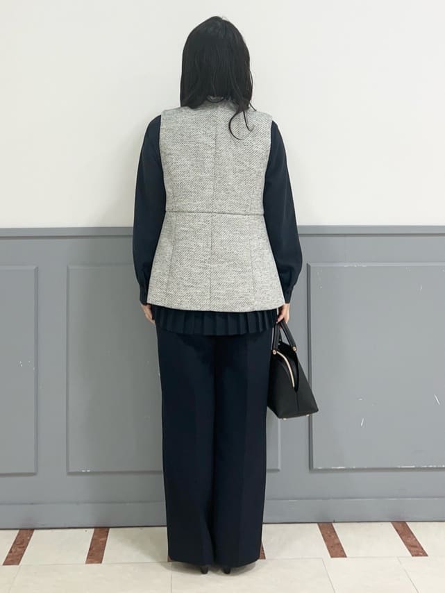 yuuさんの「grove｜【マシンウォッシュ/防シワ/UVカット】裾プリーツ取り外しボウタイブラウス」を使ったコーディネート