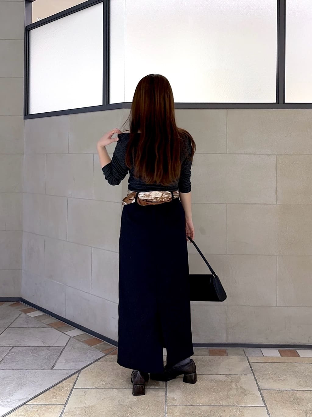 よねさんの「INDIVI｜オフショルカットソー」を使ったコーディネート