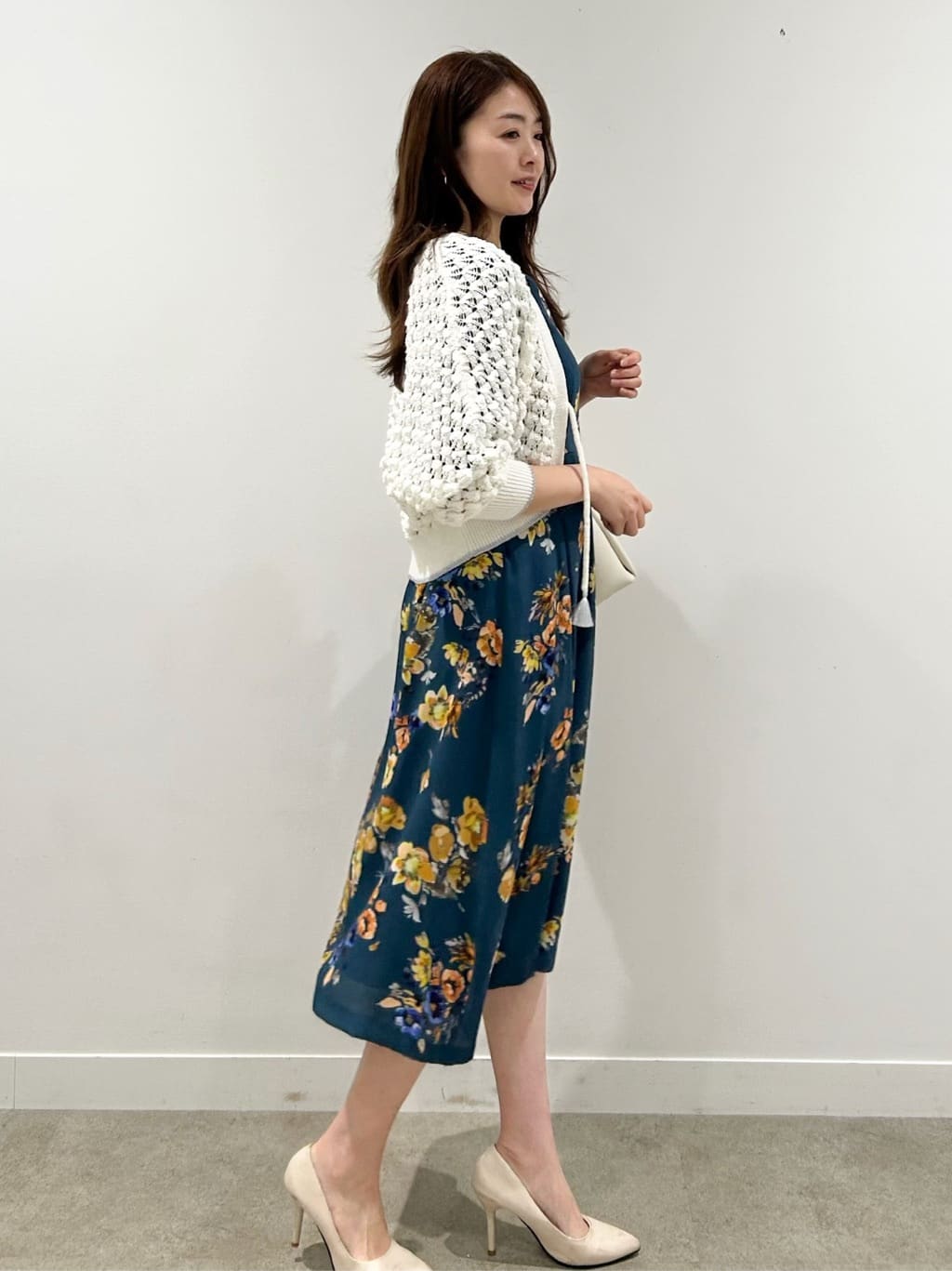 hayaseさんの「SunaUna｜【手洗い可】花柄パネルワンピース」を使ったコーディネート