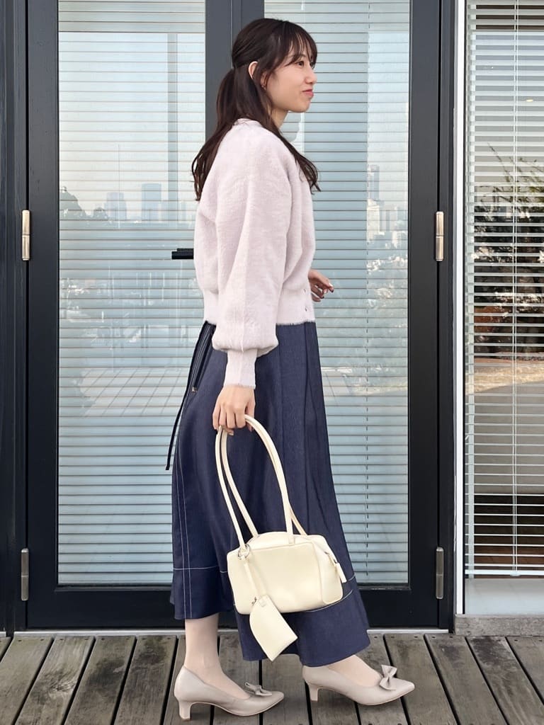 はばさんの「Couture brooch｜【前後2WAY】Springフェザーカーデトップス」を使ったコーディネート