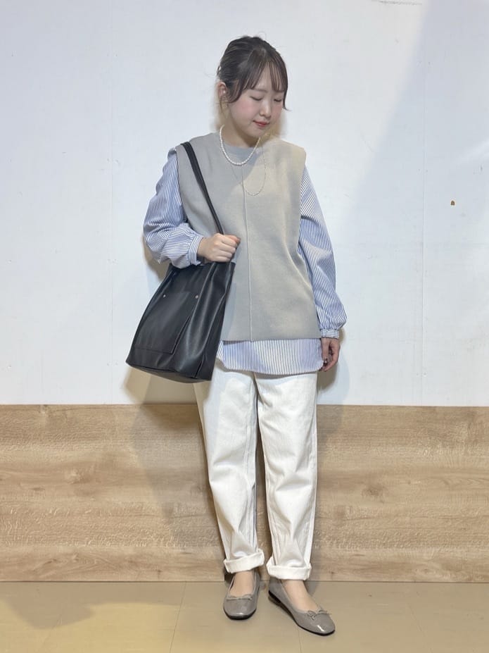 るねさんの「SHOO･LA･RUE｜【S-LL/撥水】通勤やお出かけにも活躍 ミドルトレンチコート」を使ったコーディネート