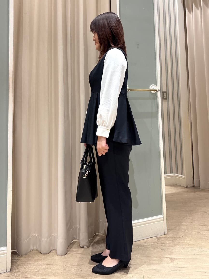 yuukaさんの「grove｜【マシンウォッシュ/防シワ】袖ドッキングペプラムブラウス【着回しカセット】」を使ったコーディネート