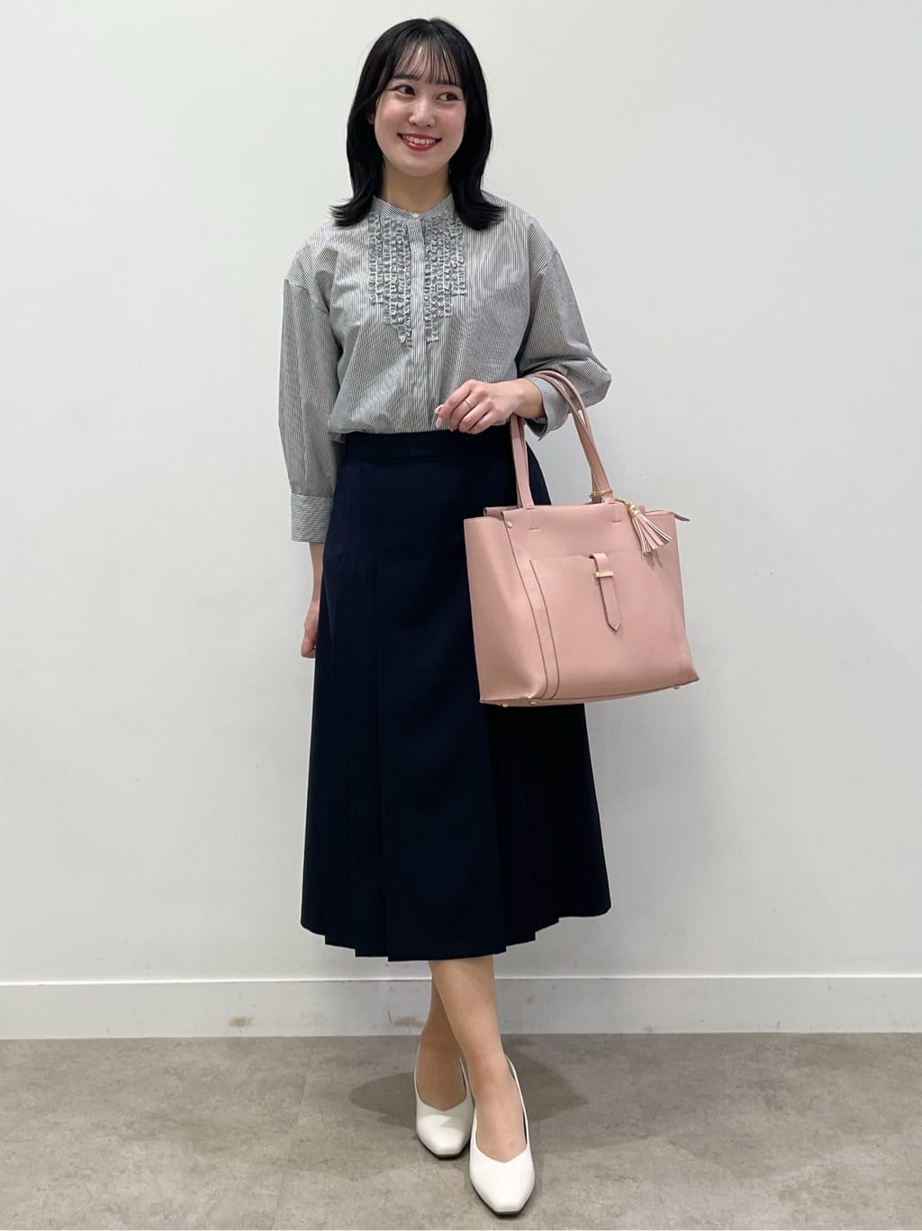 yukariさんの「Reflect｜【接触冷感】八分袖フロントフリルブラウス」を使ったコーディネート