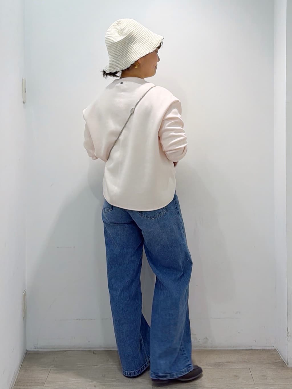 sumicaさんの「OPAQUE.CLIP｜リラクシーボリュームスリーブトップス【洗濯機OK】」を使ったコーディネート
