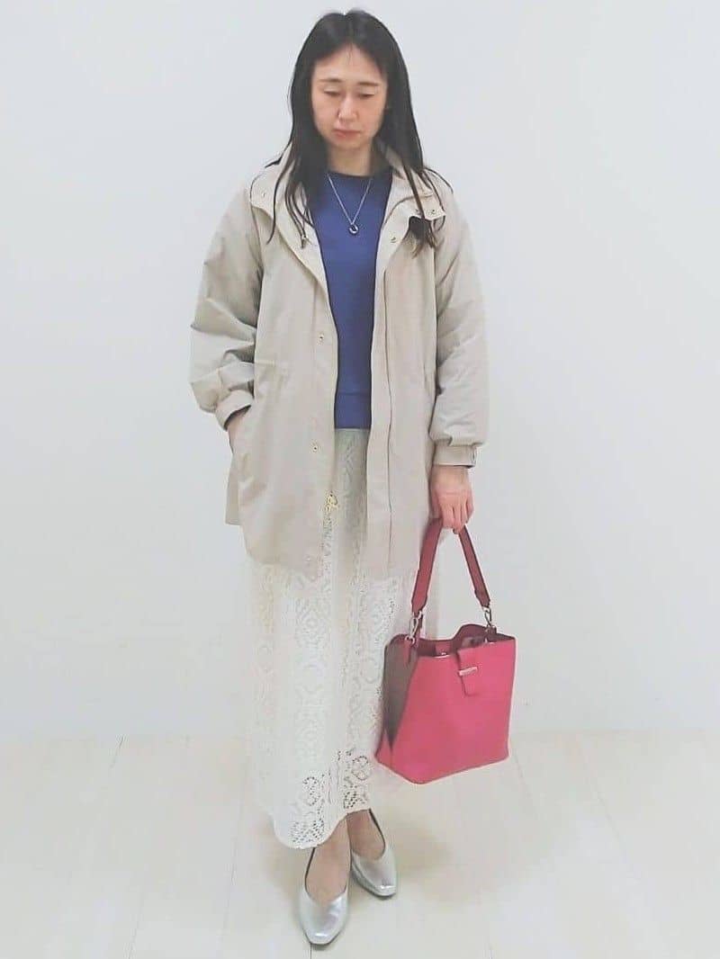 SANAさんの「Reflect｜【撥水】ストレッチタフタミドル丈スタンドカラーコート」を使ったコーディネート