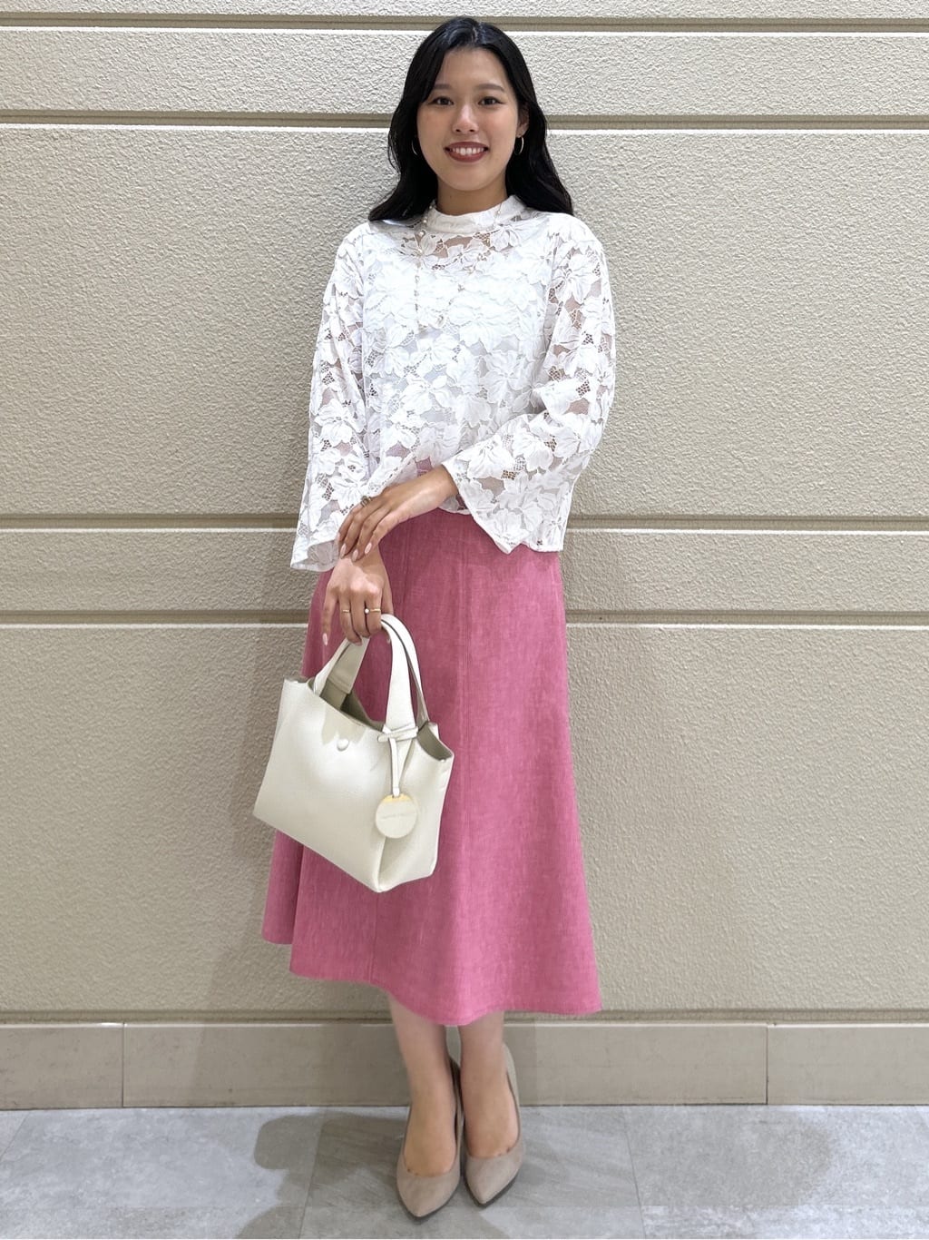 Momokaさんの「COUP DE CHANCE｜【手洗い可】コットン混レースブラウス」を使ったコーディネート