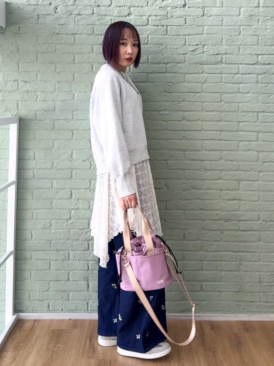 𝐜𝐡𝐢𝐤𝐚さんの「SHOO･LA･RUE｜【前後2WAYネック】レイヤードスタイルにおすすめ レースキャミチュニック」を使ったコーディネート