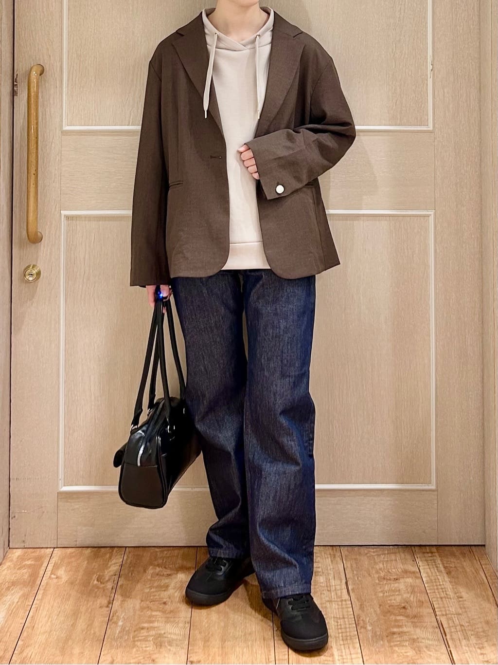 ちぐささんの「SHOO･LA･RUE｜【SHOO・LA・RUE DENIM/SS-LL】程よい厚みの ストレートデニムパンツ（10.5オン」を使ったコーディネート