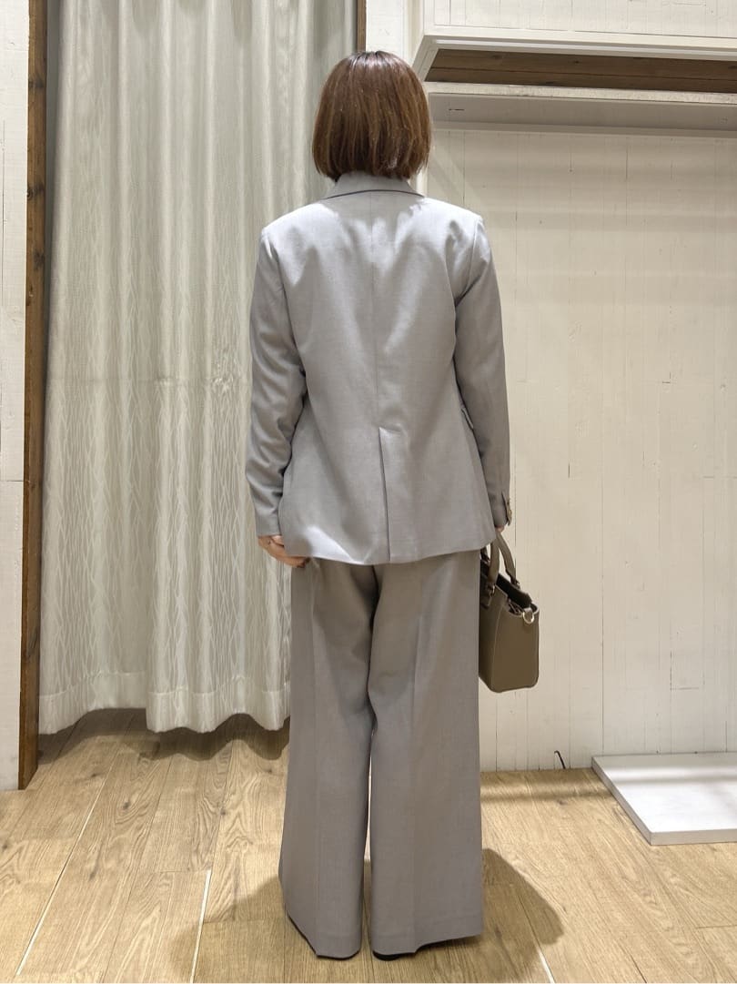 ga_riさんの「THE SHOP TK｜【通勤にもデイリーにも】CAVIAN 金ボタンダブルブレストジャケット」を使ったコーディネート